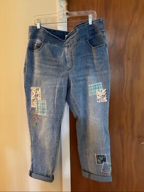 Coldwater size 16 Creek Blue Embroidered Patchwork Cropped Jeans
